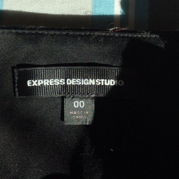 Express pencil skirt with side zipper - Picture 3 of 3